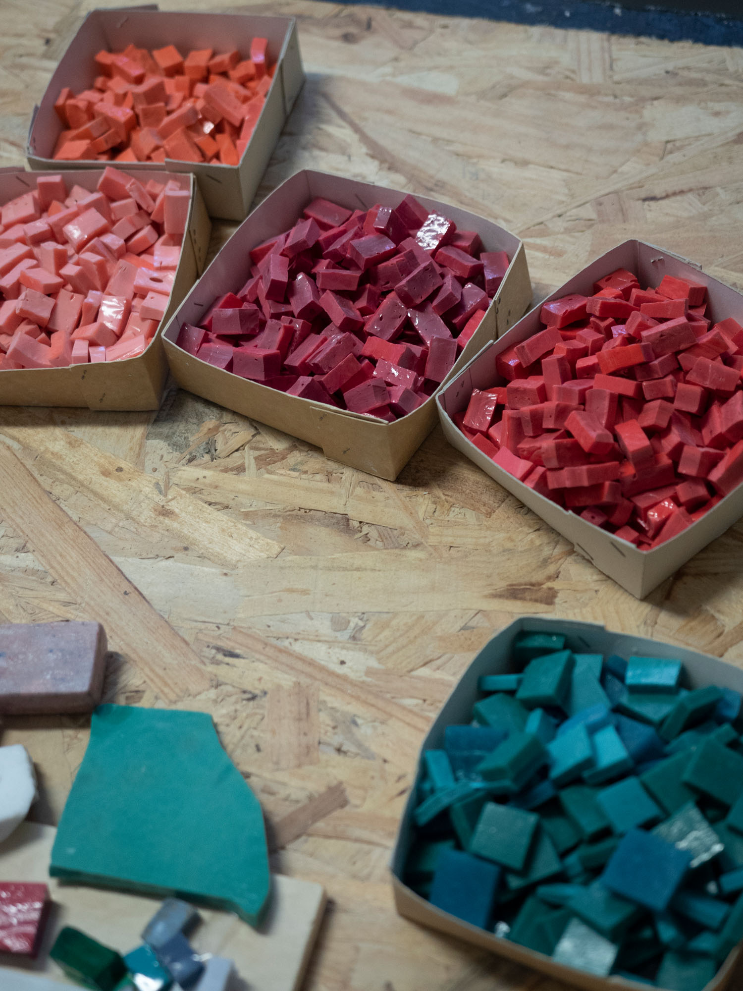 Gruppi di tessere divise per colori
